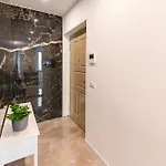 Magic Place - Classy - Center شقة *