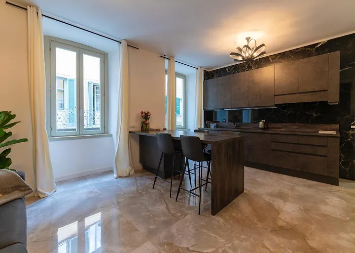 Magic Place - Classy - Center