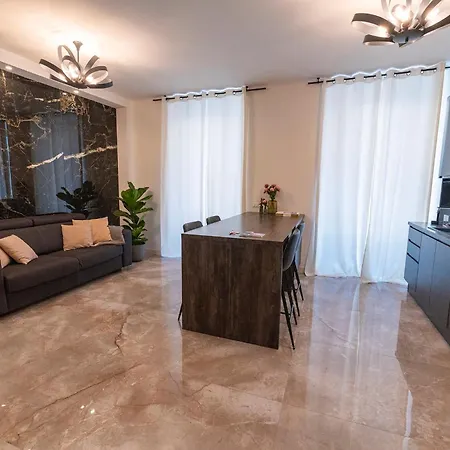 Apartment Magic Place Bergamo! Classy In The Heart Of The